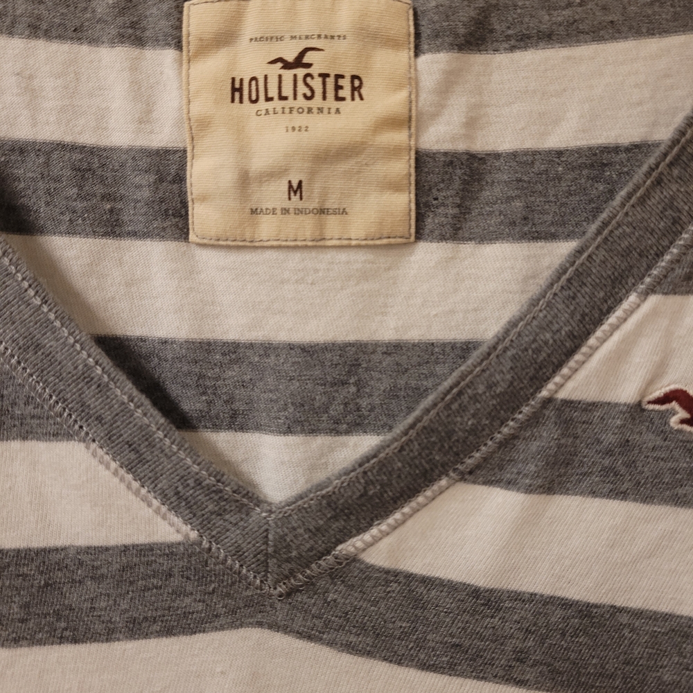 Hollister Gray Striped Women's Top - Picture 2 of 3